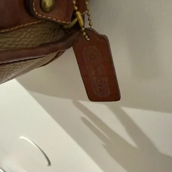 Coach Vintage Sheridan Mayfield Beige Brown Saddle‎ Leather Shoulder Bag 4225 K